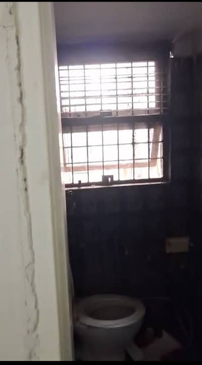 10 Marla House 1st Floor 1 Room 2 Female K liya Ideal Option Job Holder Or Student Family