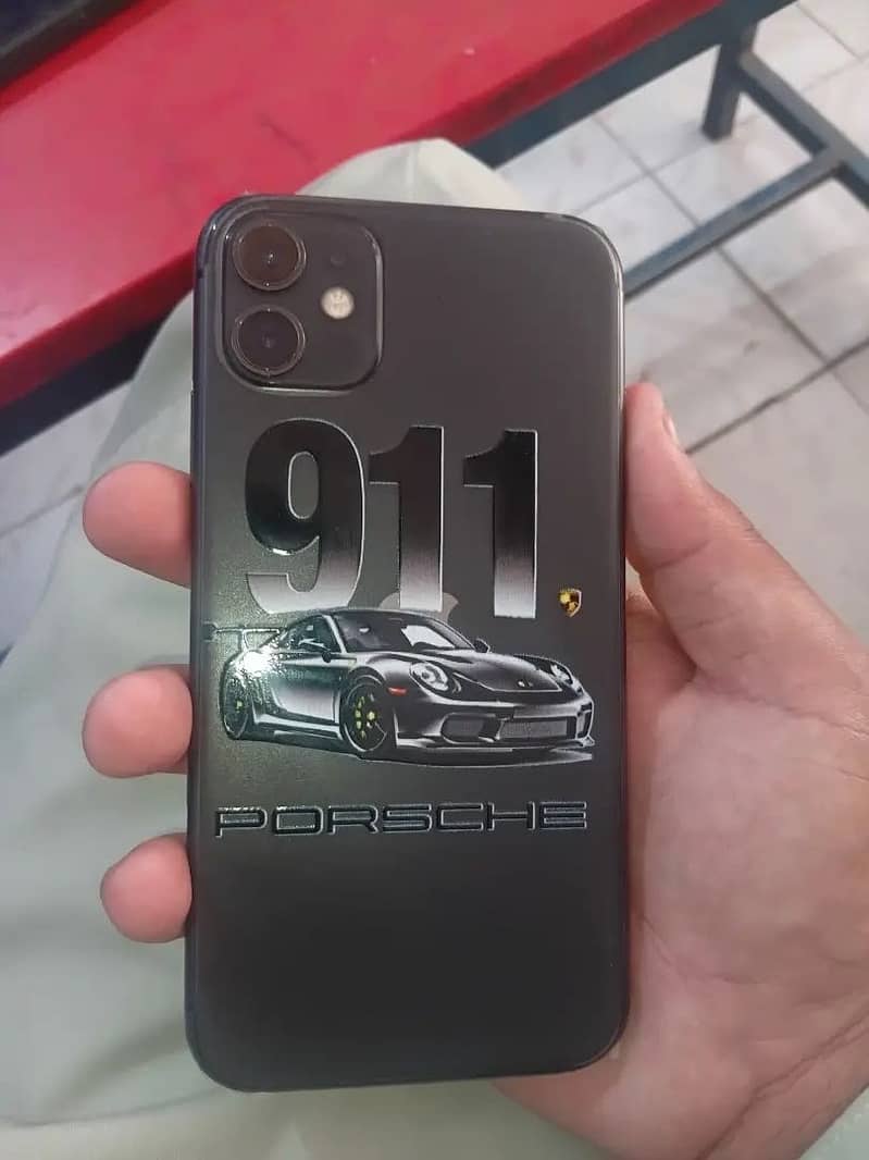 Apple iPhone 11 0