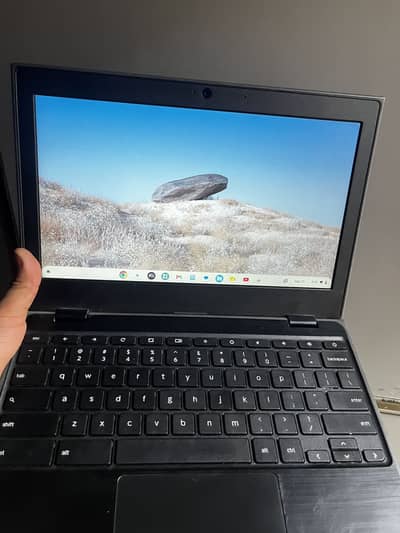 Lenovo 4/32 gb chrome book