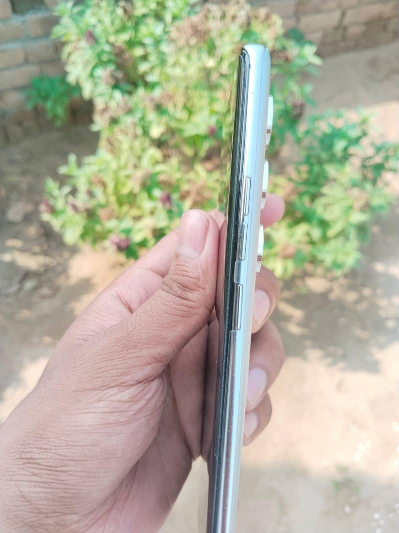 Tecno Camon 40 pro 8/256 1