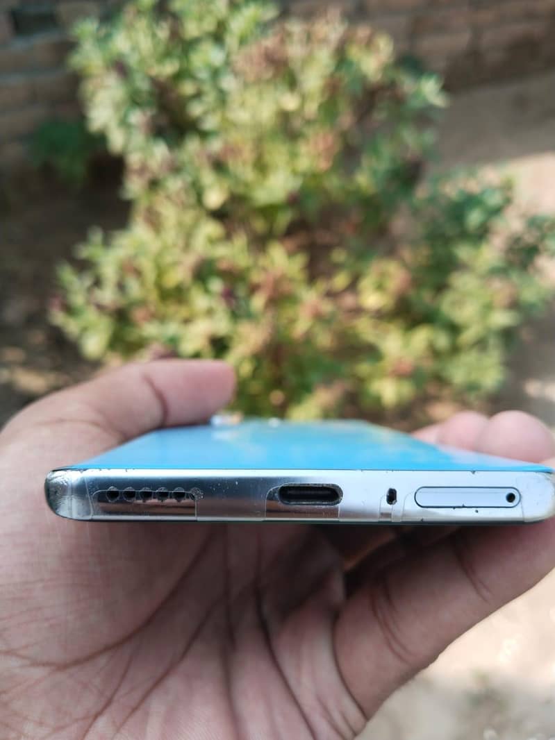 Tecno Camon 40 pro 8/256 4