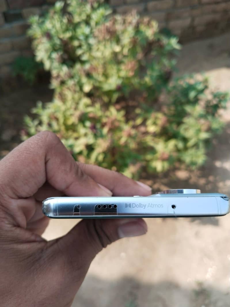 Tecno Camon 40 pro 8/256 5
