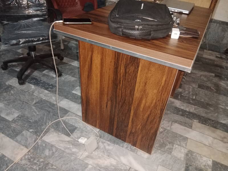 Office table New 3