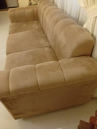 1x sofa 3 seater ,2x sofa single seater and 1x center table for sale