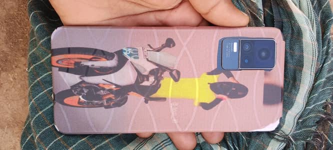 Vivo V21e