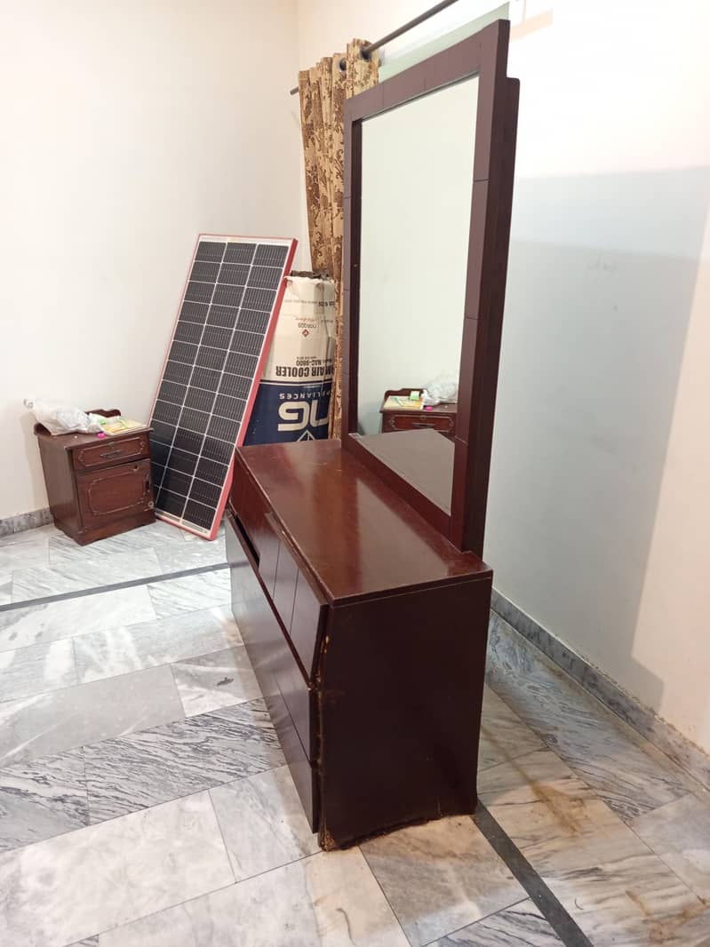 Dressing Table in original condition 5