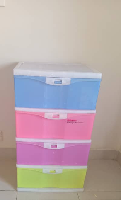 Storage drawers