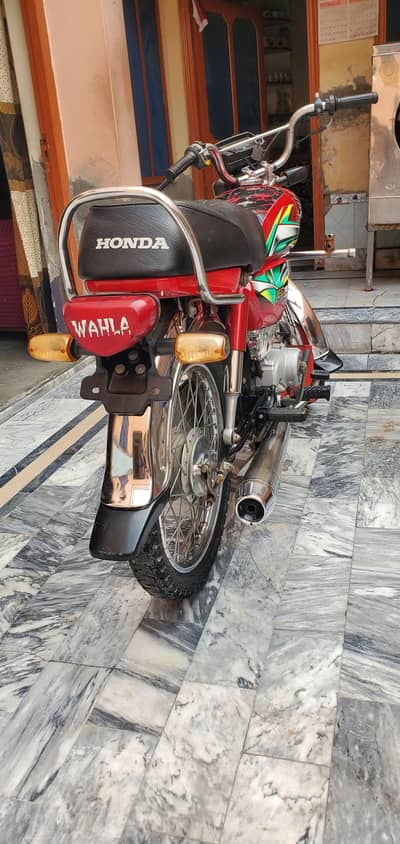 Cd70 neat clean koae be kise kism ka masla nae hy. 0345.7600069