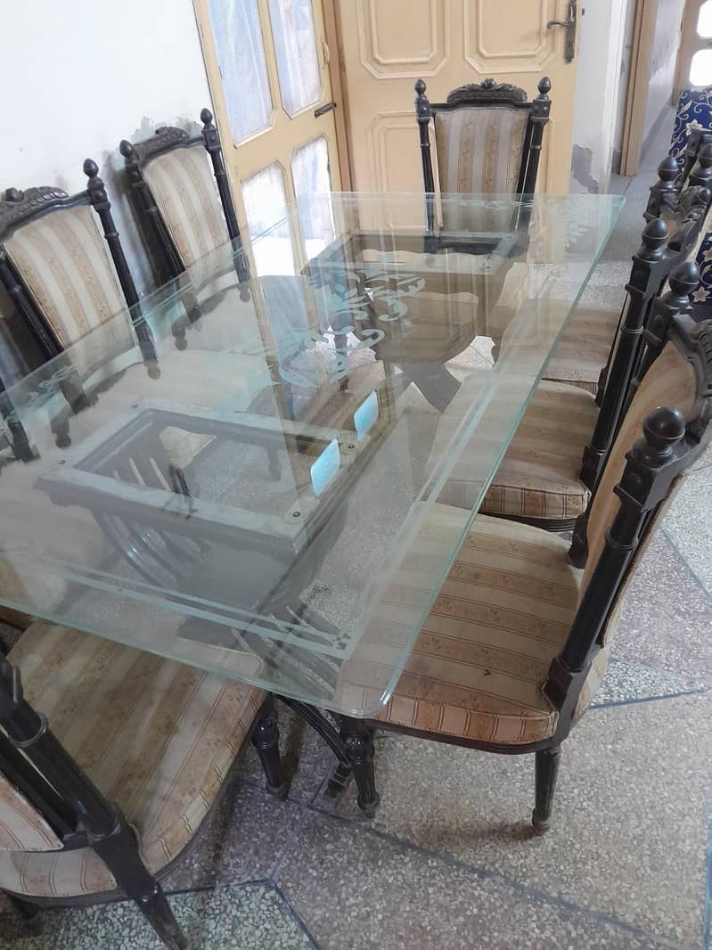 Dining Table 0