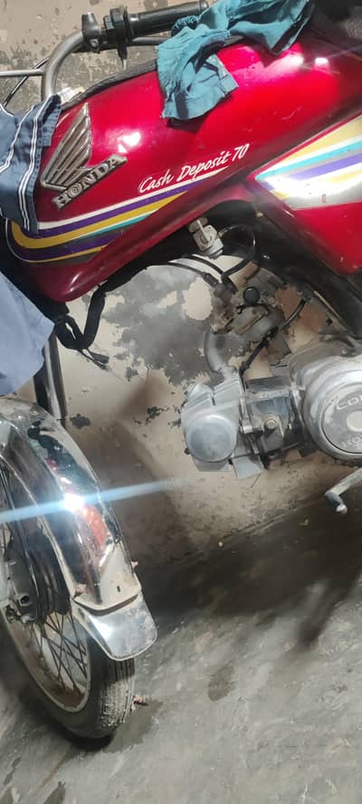 documents clear bio on spot dealer bhi door rhy smooth bike h