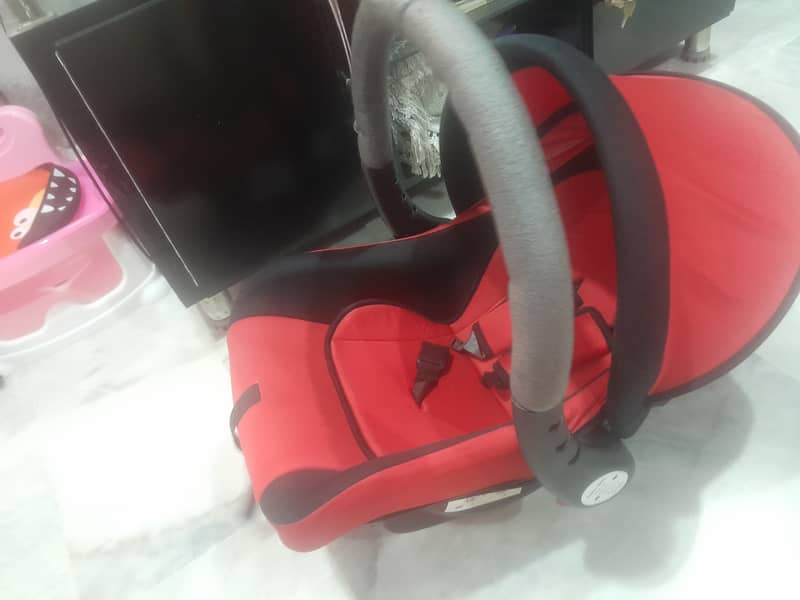 Carry cot 0