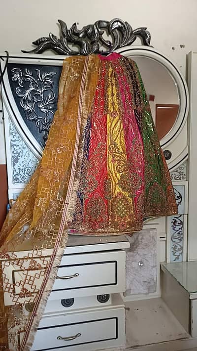mehndi lenhga with net duppta