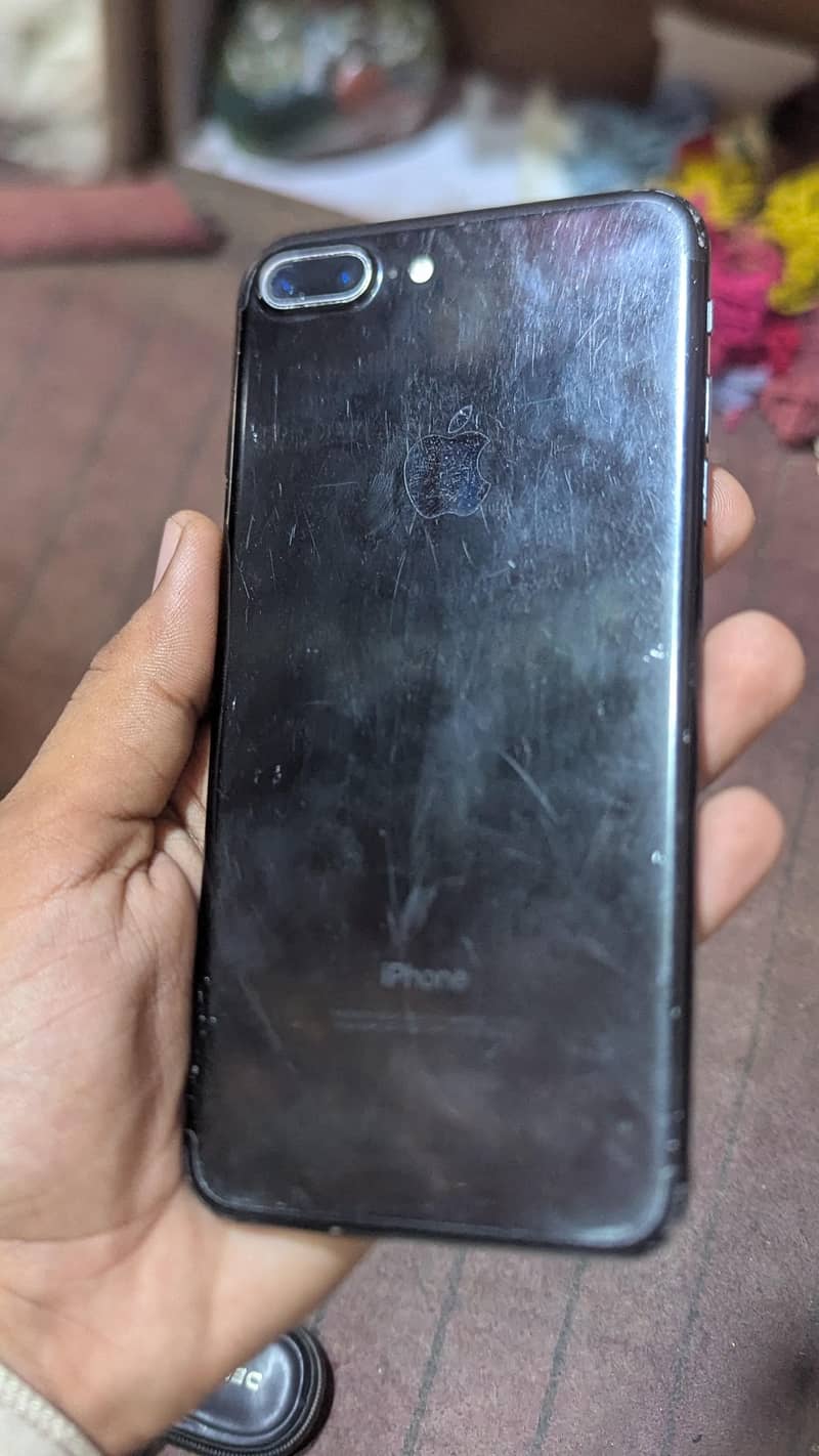 Apple iPhone 7 Plus 2