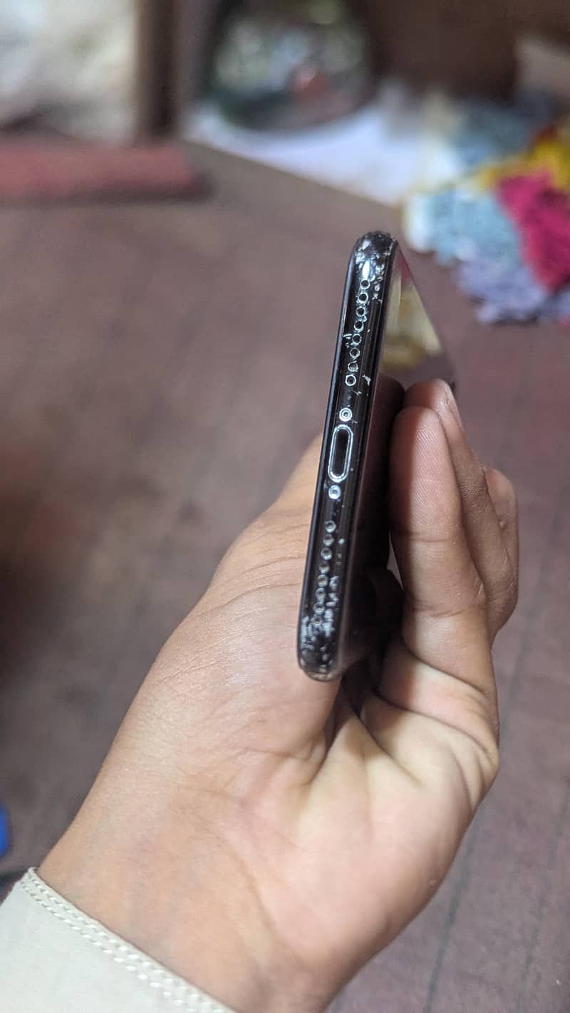 Apple iPhone 7 Plus 3