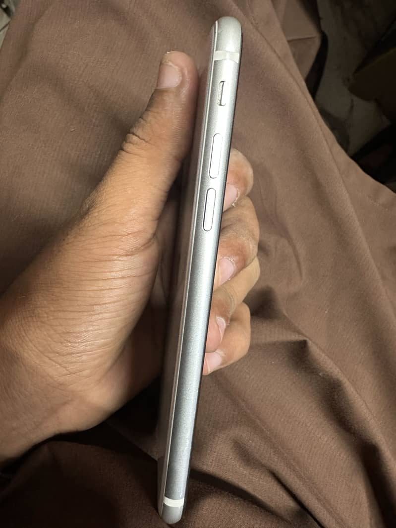 Apple iPhone SE 4