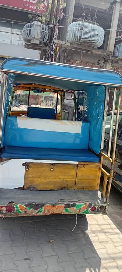 CNG riksha for sale
