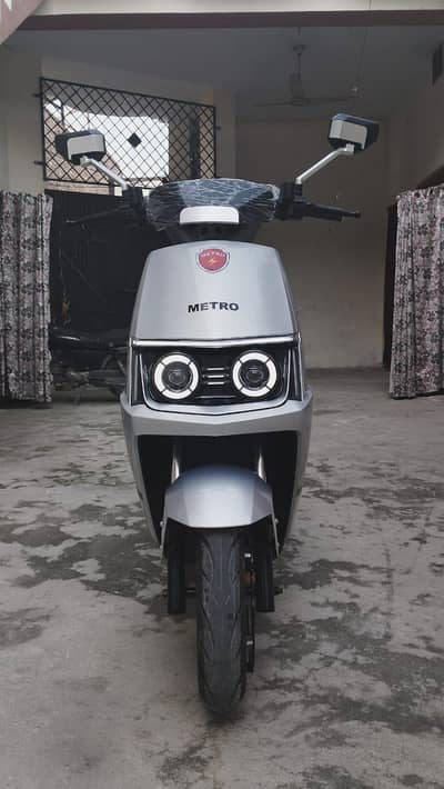 Metro M6 Electric Scooter for Sale
