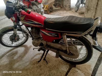 Honda 125 for sell 2012modal minwali ka number laga howa ha