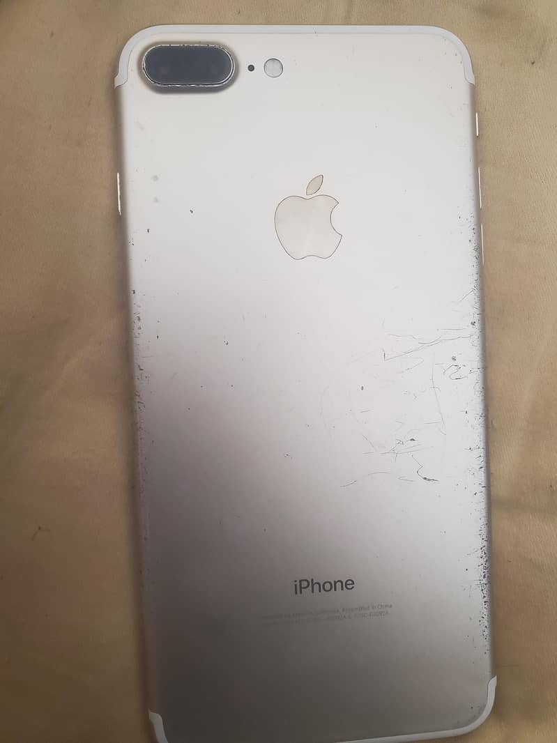 Apple iPhone 7 Plus 3