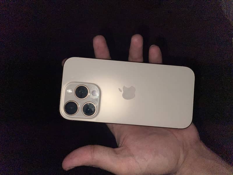 iPhone 16 pro 1