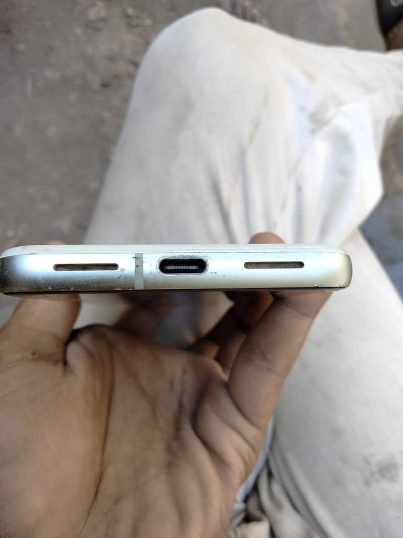 Google Pixel 8 1
