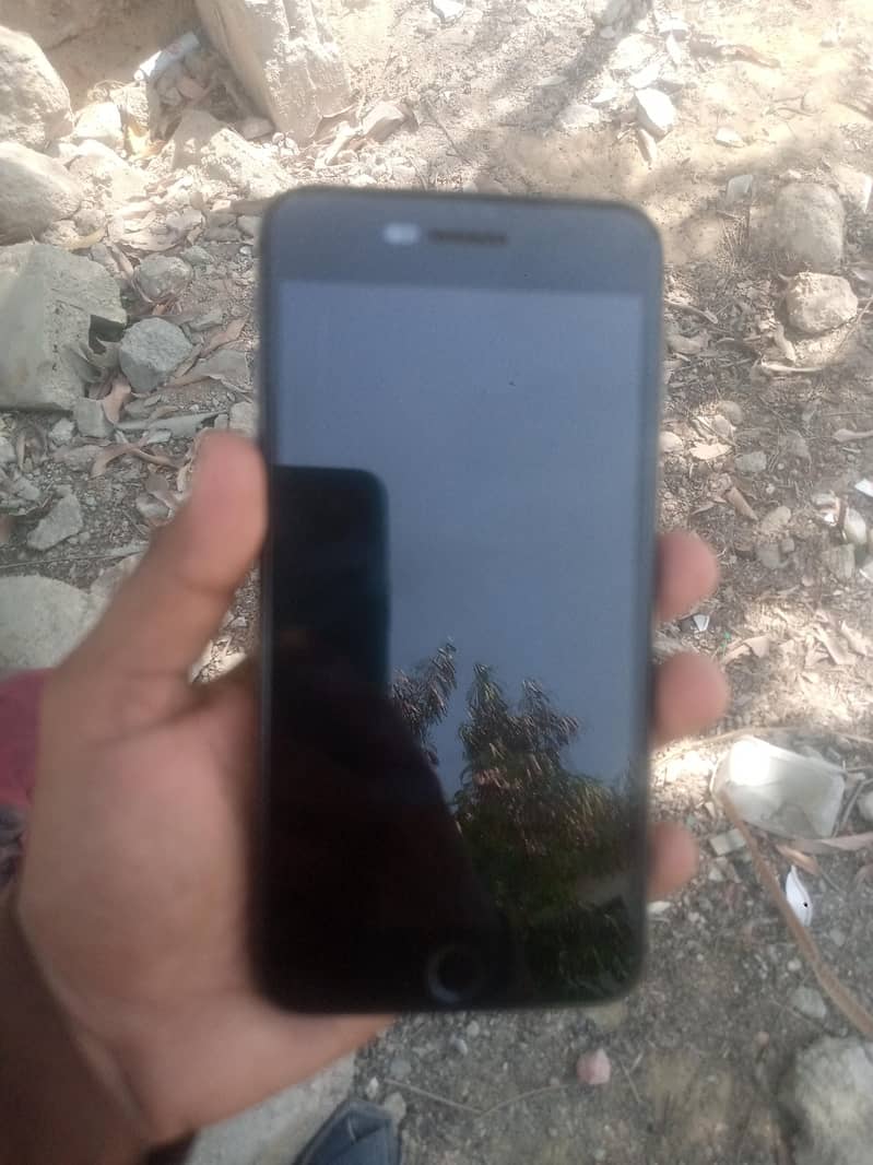 Apple iPhone 8 Plus 1