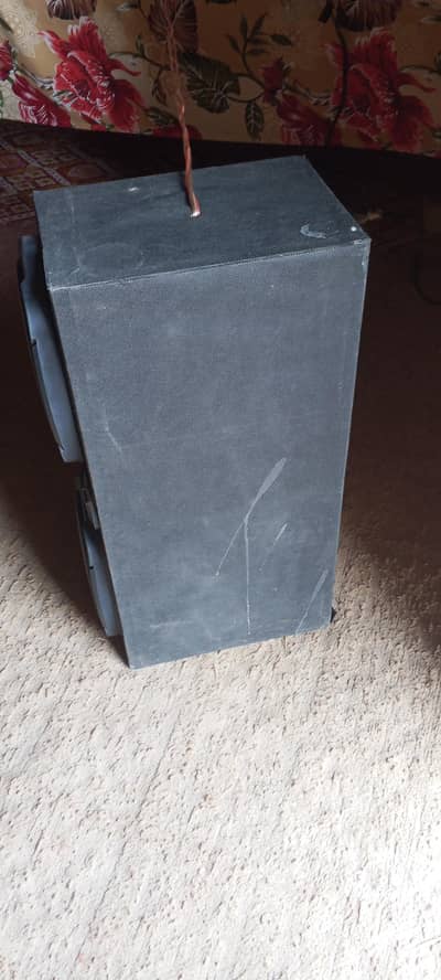 A good condition amplifier for sale