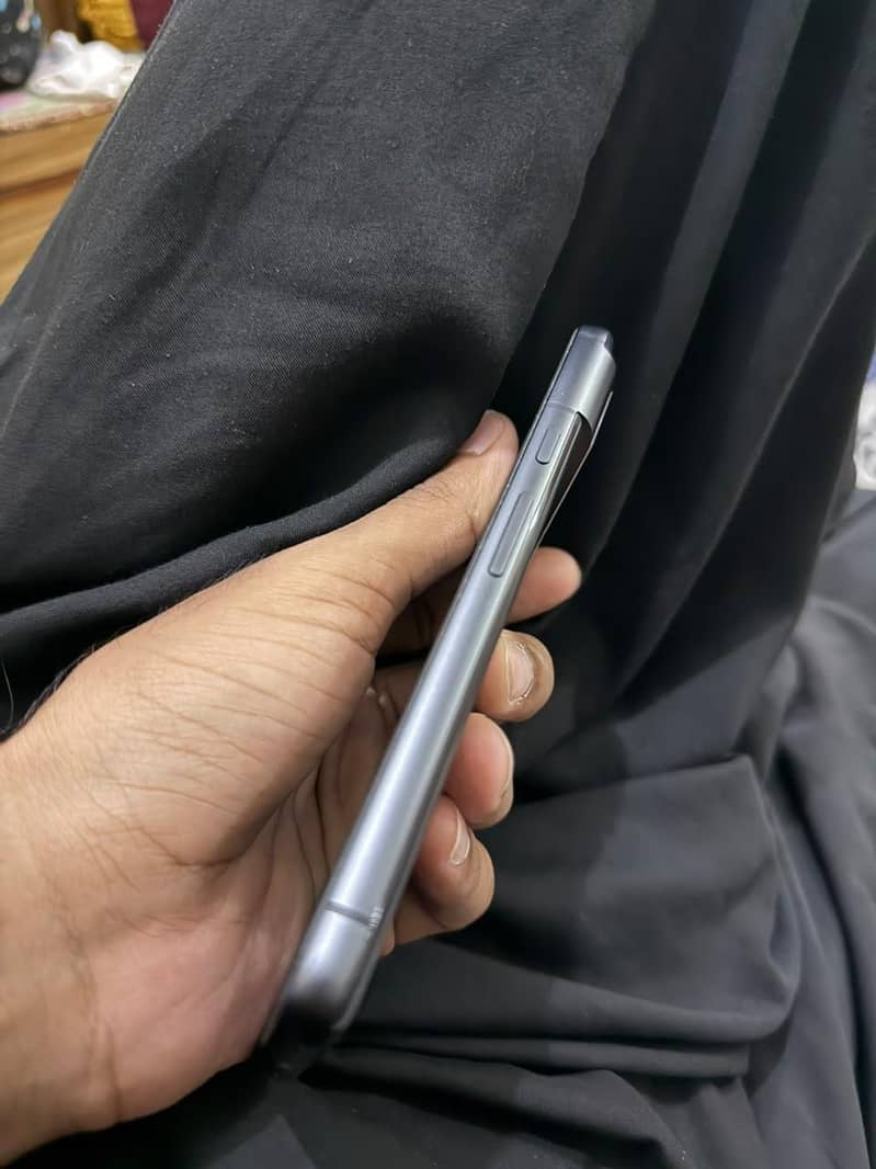 Google Pixel 8 3