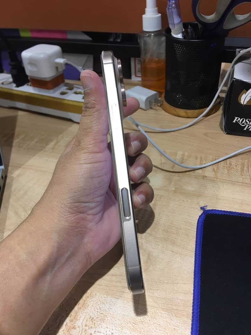 Apple iPhone 16 Pro Max LLA Model 5