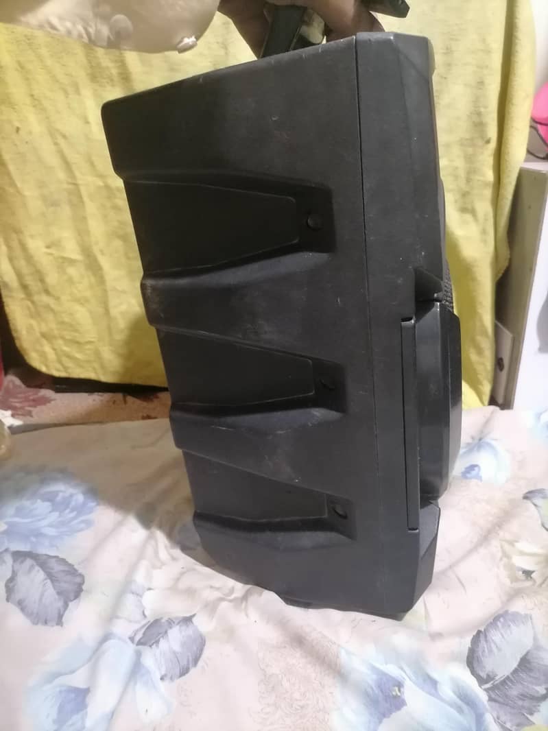 charging speaker 3