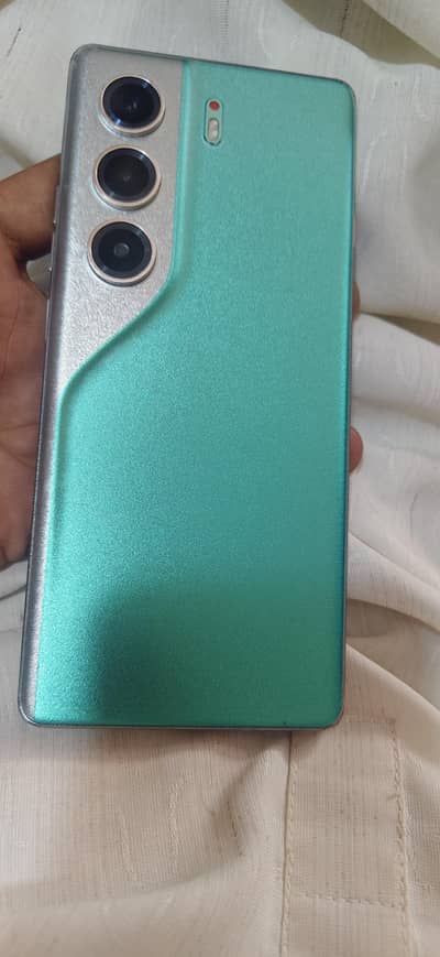 camon 40 pro