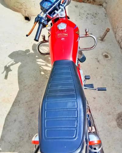 Honda 125.   ,03299224671