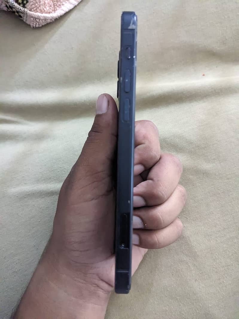 Apple iPhone 12 2