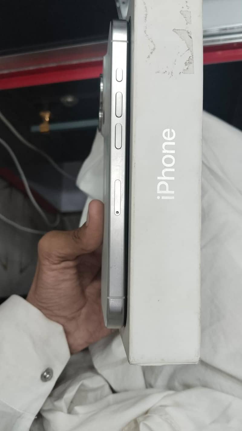 Apple iPhone 15 Pro 1