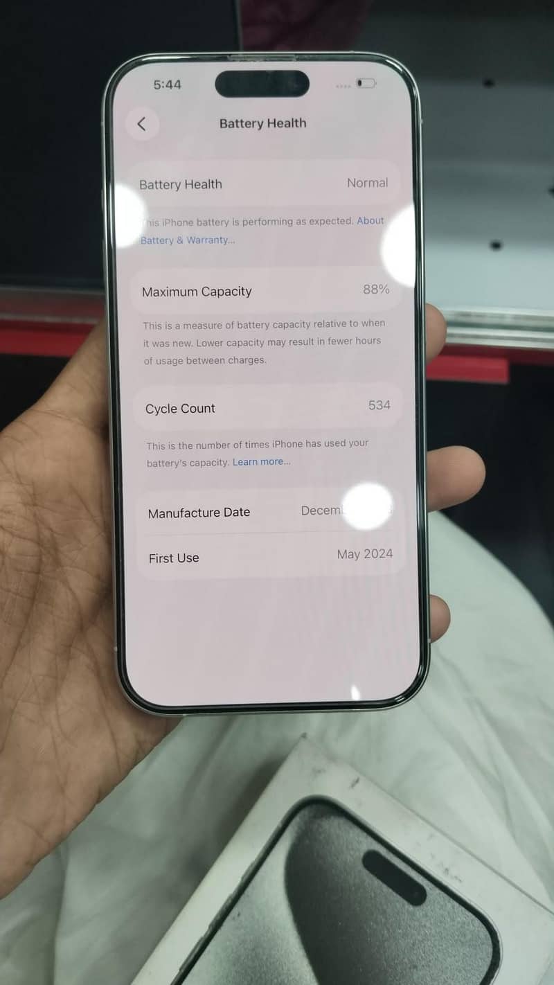Apple iPhone 15 Pro 4