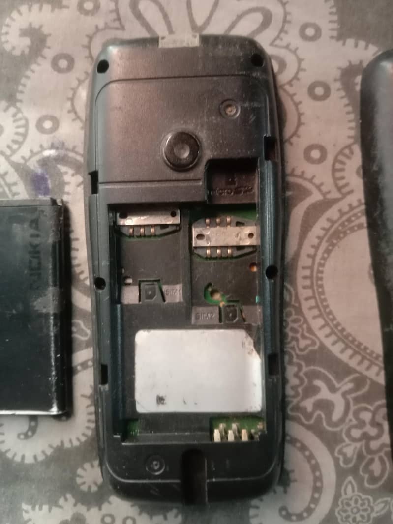 Nokia 106 8