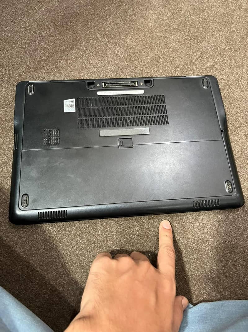 Dell Latitude E7250 4