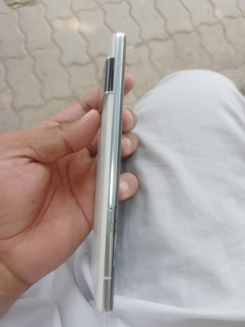 Google Pixel 6 Pro 2
