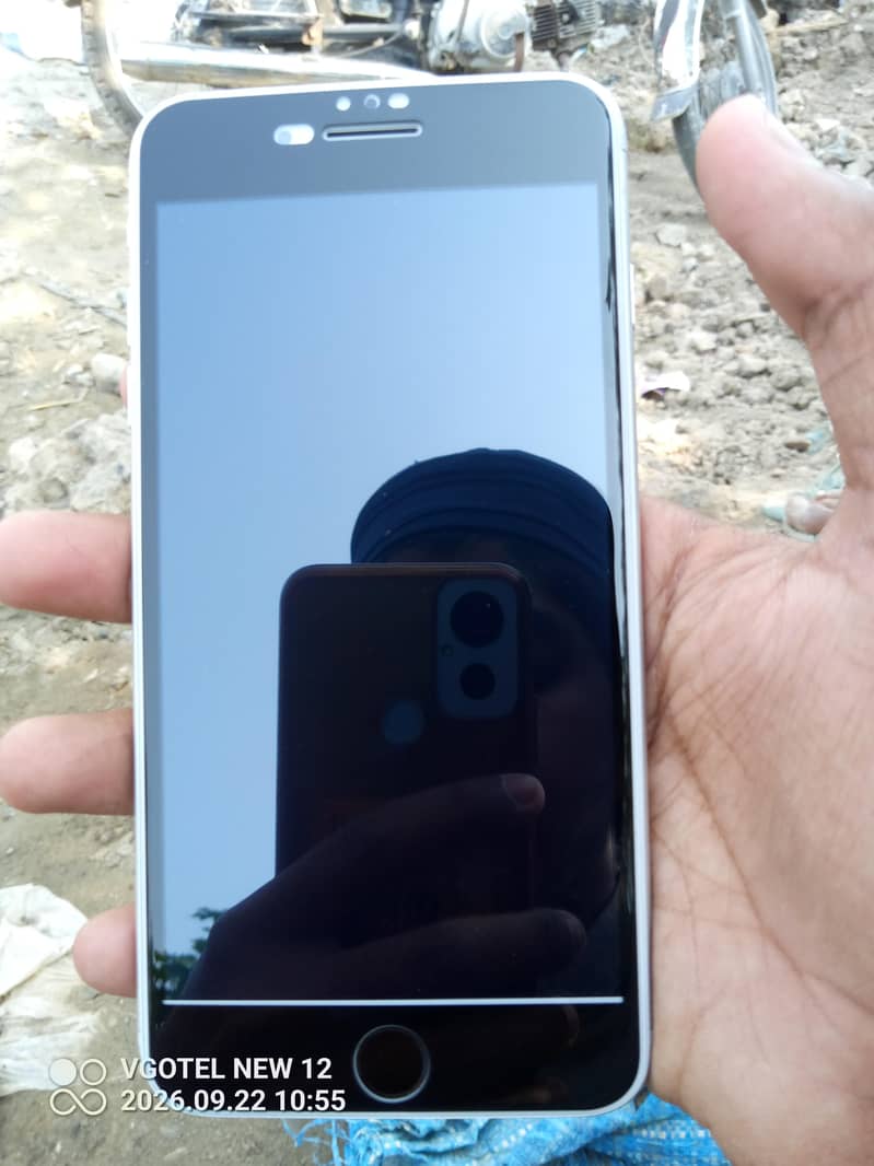 Apple iPhone 7 Plus 5