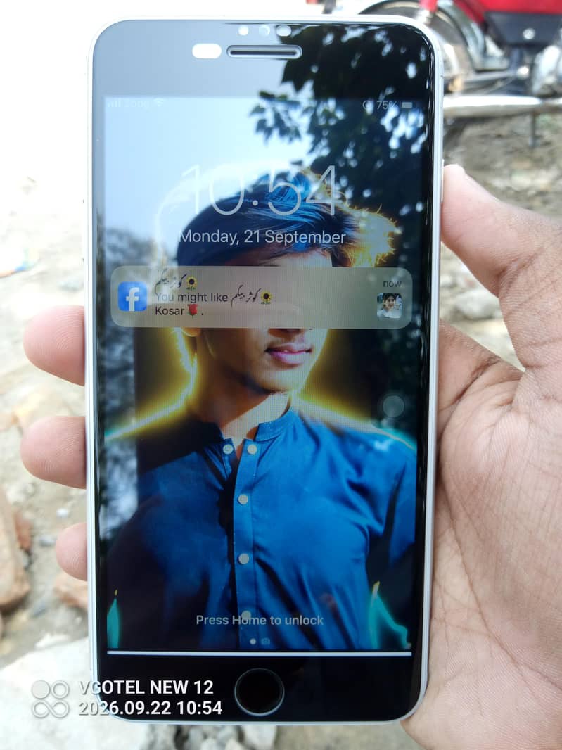 Apple iPhone 7 Plus 6