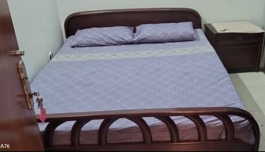 Wooden bedset complete