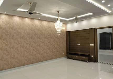 10 Marla House For Grabs In Bahria Town