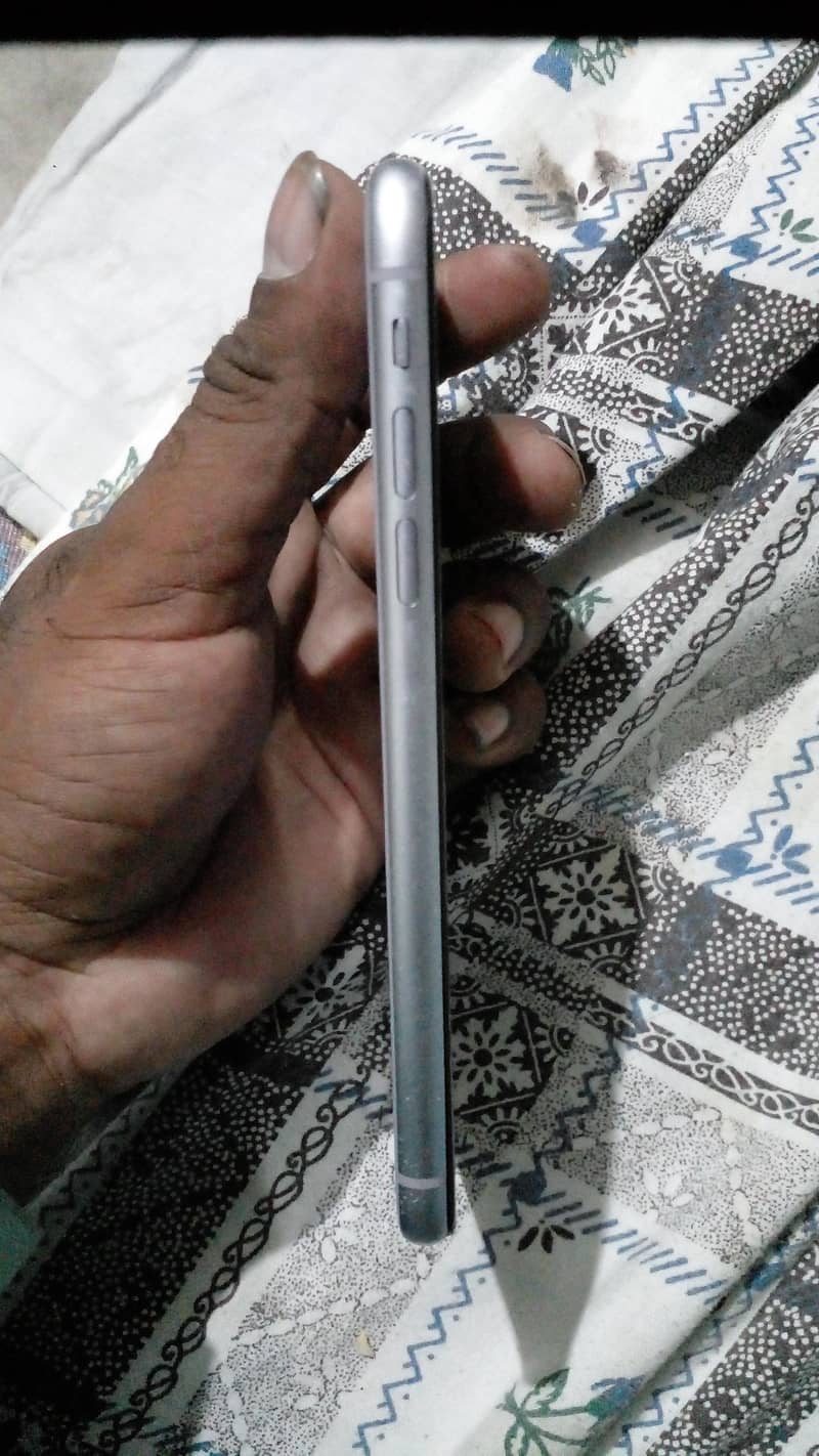Apple iPhone 11 2