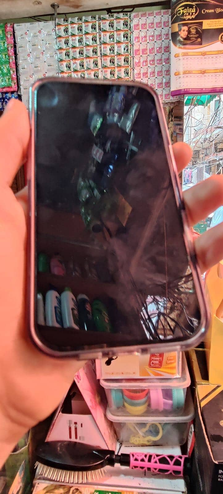 Apple iPhone 16 Pro 3