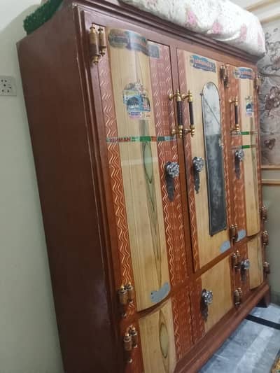 lohe ki mazboot almari Sai ki banai Hui Hai 3 door with mirror