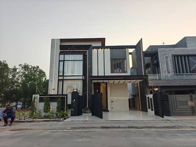 10 Marla Brand New House on 60ft Road with Modern Elevation