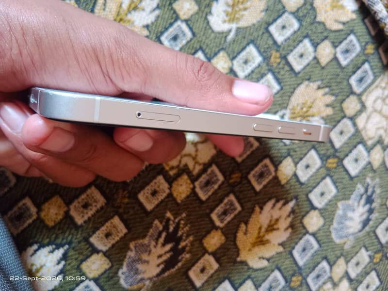 IPhone 13 Mini 7