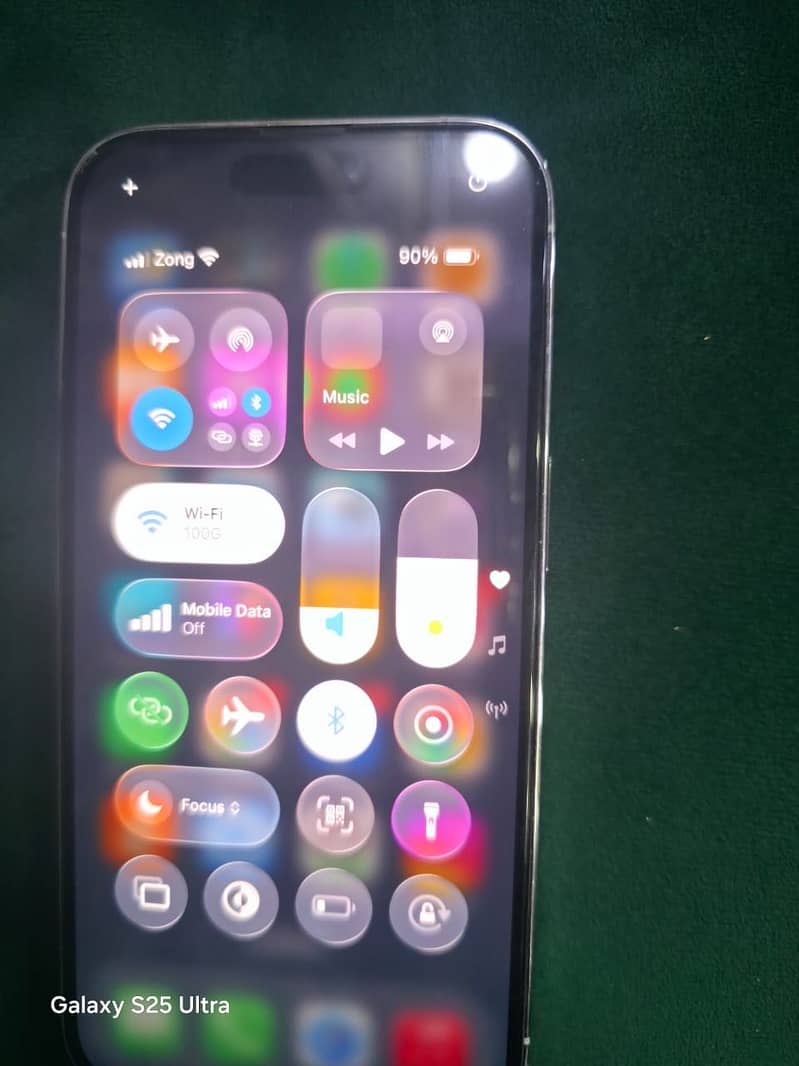 Apple iPhone 14 Pro 0