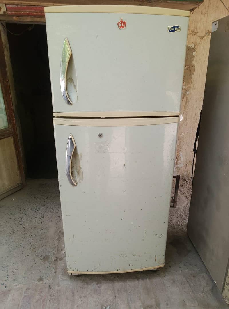 refrigerator 0