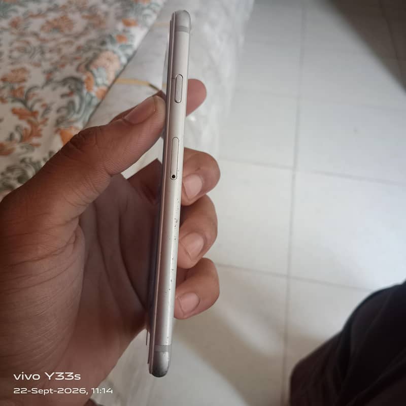 Apple iPhone 6S 2